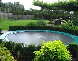Trampoline In De Grond Verwerkt Tuin Tuin Aanleggen Tuin Ideeen