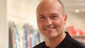 Cindy BARE sur LinkedIn : #decathlonlachauxdefonds #decathlonemployees  #oneblueteam #newstoreopening…