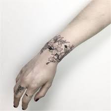 50 Meaningful Wrist Bracelet Floral Tattoo Designs You Would Love To Have Page 45 Of 50 Cute Hostess Wrist Bracelet Tattoo Wrist Tattoos Tattoos