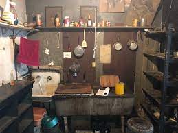 An Actress Lived For Decades In This New York City Apartment For 28 A Month Cnn