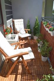 Wie Man Ein Deck Fur Eine Mietwohnung Verfeinert Fugen Sie Tragbare Holzpa In 2020 Wohnung Terrasse Dekoration Wohnung Mit Balkon Einrichten Wohnung Balkon Dekoration
