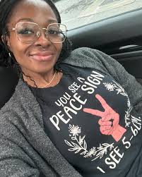 Michelle Moncrief (@sacredezerbirth) • Instagram photos and videos