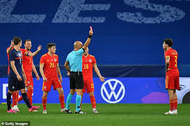 Une vague de messages de soutien pour dembélé. France 3 0 Wales Mbappe Griezmann And Dembele Score Hosts After Controversial Red Card From Williams