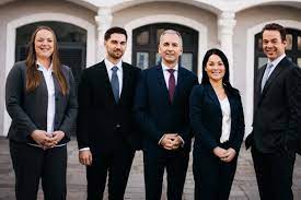 Bank gutmann aktiengesellschaft has 215 employees at this location and generates $60.74 million in sales (usd). Bank Gutmann Startet Mit Standort In Linz Unternehmen 12 02 2019 Fonds Professionell