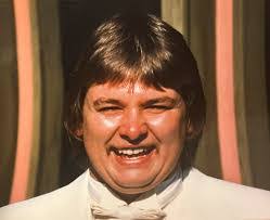 Dave Bernie's Instagram, Twitter & Facebook