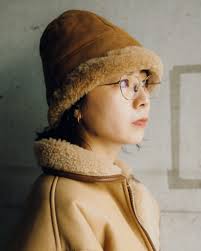 CAWLEY】 23AW COLLECTION Sheepskin Suede Cap With Silk Ties Col:Tan/Ochre,  Chalk/Ivory Ella Leather Sheepskin Vest Women's Col:Cow @cawleystudio  #cawley #maidensshopwomen