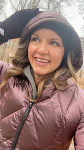 1. What’s the weather like where you are? 2. What cold weather comfort food  are y’all cooking this week? I need ideas!