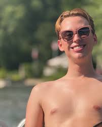 Kyle Moll (@kylemoll) • Instagram photos and videos