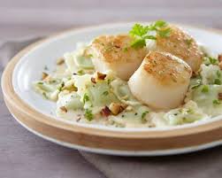 Ravioles Aux Saint Jacques Et Noisette Sauce Creme Et Porto Blanc Recept Visgerechten Ravioli Schaaldieren