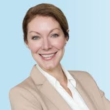 Emily Upton's Instagram, Twitter & Facebook