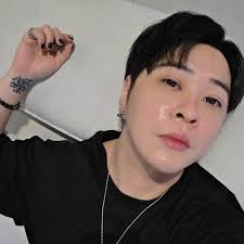 Pretty model Amanda Shima..