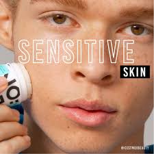 Do you ACTUALLY have sensitive skin? It's very common to mistake temporary  skin sensitivity with sensitive skin. Swipe to learn the difference ➡️ and  head to our stories to learn which of