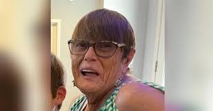 Teresa Robbins's Instagram, Twitter & Facebook