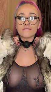 Behind the scenes Queenie OnlyFans nude shoot