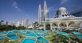 Alam melayu telah menyaksikan kehadiran pelbagai pengaruh luar yang menyerap masuk ke dalam perkembangan institusinya termasuk kehadiran. Sejarah Perkembangan Islam Dan Proses Masuknya Islam Di Malaysia Bacaan Madani Bacaan Islami Dan Bacaan Masyarakat Madani