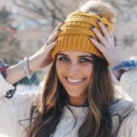 Vanessa Mandel's Instagram, Twitter & Facebook