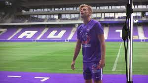 Austria wien trikot kaufen umfangreicher produktratgeber die besten austria wien trikot beste angebote: Austria Wien Prasentation Der Neuen Trikots Fur Die Saison 2018 19 Youtube