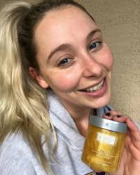 I love face masks, they are some of my favorite pamper products for my over 40 dry skin. I Must Say This Gold Gel Face Mask By Globalbeautycare Is Pretty Freaking Awesome It Feels Cool On My Skin And Goes On Smooth With The Applicator Leaving My