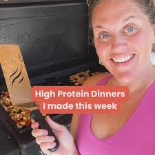 Heathy doesn't have to be boring! This weeks high protein dinners did not  disappoint, my fav was the cheeseburger quesadillas which I ate