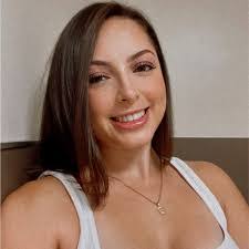 Edith Ortiz's Instagram, Twitter & Facebook