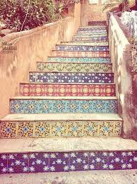 If I Ever Have Concrete Steps Outside My House Love The Look Of These Patterned Tiles On The Steps Merdiven Boyama Sayfiye Bahceleri Merdivenler