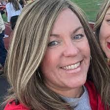 Kristi Tew's Instagram, Twitter & Facebook