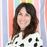 Kara Towne's Instagram, Twitter & Facebook