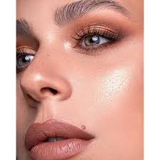 كاتريس أكثر من Glow Highlighter