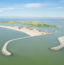 Tjsa ben eigenlijk heel erg geïnteresseerd en benieuwd wat er allemaal rond de wadden gebeurd. Vakantiepark Landal Marker Wadden Landal Greenparks