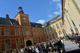 Logement super pour notre petit séjours a tergo, il oriente très propre et assez proche du centre de lille en métro, supermarché. Trova Alloggi A Hem Su Airbnb Centre Des Impots Lille Horaires