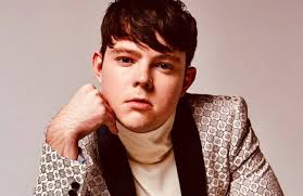 Graham Sierota Bio, Familie, Karriere, Freundin, Vermögen, Messungen