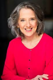 Lori Buckland's Instagram, Twitter & Facebook