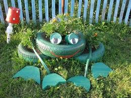 From the shredded remnants of highway blowouts to ancient tires dredged up from the bottom of a scummy pond, old tires can be a problem no matter who has. 24 Creative Ways To Reuse Old Tires As A Garden Decoration