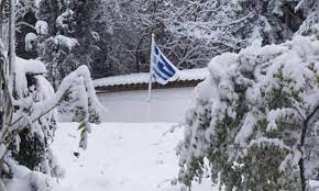 Η επέλαση της κακοκαιρίας, έχει μετατρέψει τα βίλια. Kairos Live Deite Twra Zwntana Poy Xionizei Live Cameras Newsbomb Eidhseis News