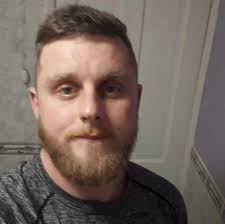 New to the game but I'm struggling with players who have no clue it's  nobody using mics and doing everything to escape and getting screwed over  for it why are all my