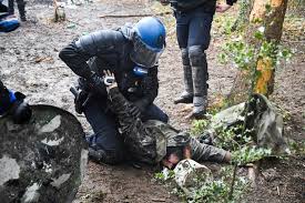 Nddl Nouveaux Affrontements Sur La Zad En Marge Du Rassemblement Des Opposants L Eclaireur De Chateaubriant