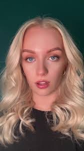 Becky Risner's Instagram, Twitter & Facebook