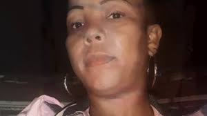 ADRIAN KANE (français) mini clip ''Aime Moi''