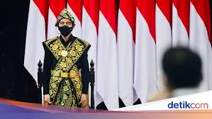 King bibinge dan king baba: Bangganya Herman Hery Pakaian Adat Ntt Dikenakan Jokowi