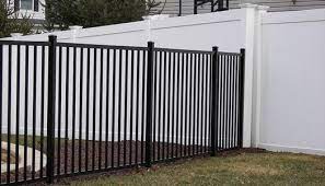 From the beautiful architecture found throughout the neighborhoods to the giant stadiums for all of. Tampa Aluminum Fence Installation Aluminum Fences