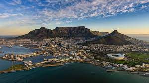 Cape town's climate is on par with california and the mediterranean. Table Mountain Fire Historic Buildings Destroyed In Cape Town Bbc News