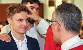 Im Dunkel scheint das Licht