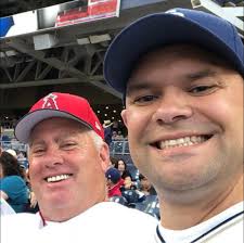 Hi! Does Disneyland stop charging for parking after a certain time?