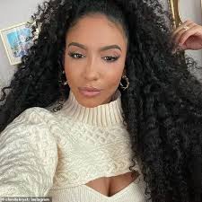 NÓNG: Hoa hậu đình đám nhảy lầu tự tử ở tuổi 30 từ toà nhà 60 tầng, xót xa  tâm nguyện dành cho mẹ trong thư tuyệt mệnh