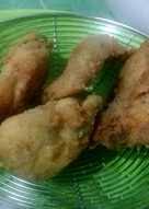 Perlu diketahui kunci menghasilkan kremes yang kriuk adalah pada saat memasak dan tetap. 70 Resep Ayam Goreng Bumbu Kuning Krispy Enak Dan Sederhana Ala Rumahan Cookpad