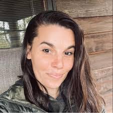 Ali Sprague's Instagram, Twitter & Facebook