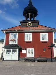 I de andra länderna har mycket färre människor blivit smittade och dött av coronaviruset än i sverige. Trosa Sweden Sverige Platser Trosa