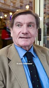 L'écrivain et journaliste au «Figaro» Éric Neuhoff a été élu, jeudi, à  l'Académie française