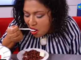 Obligan' a #LadyFrijoles a comerlos para contar su verdad