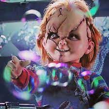 bild von rikaidekinai entdeckt entdecke und speichere deine eigenen bilder und videos auf we heart it chucky doll horror characters horror movies memes